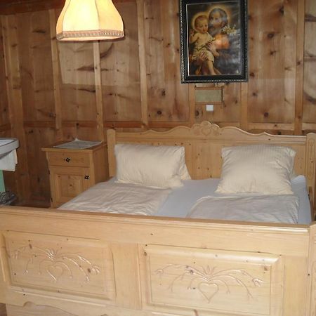 Appartement Haus Schellenschmied à Pettneu am Arlberg Chambre photo