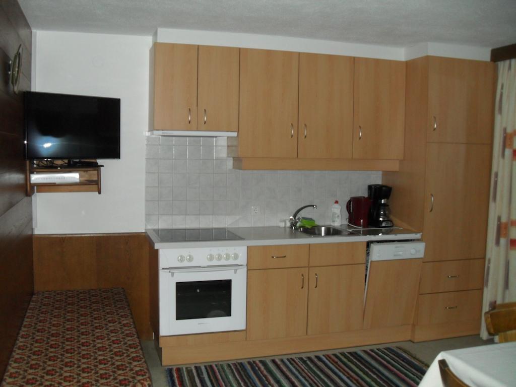 Appartement Haus Schellenschmied à Pettneu am Arlberg Chambre photo