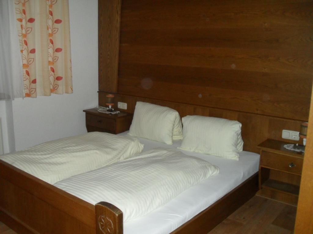 Appartement Haus Schellenschmied à Pettneu am Arlberg Chambre photo