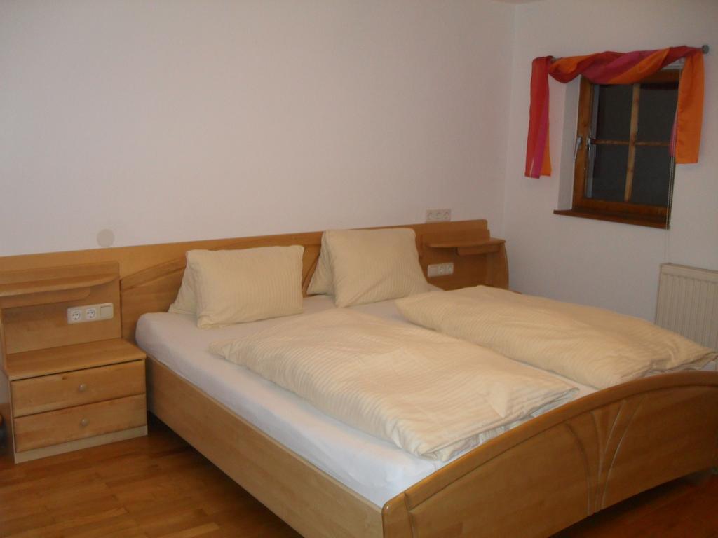 Appartement Haus Schellenschmied à Pettneu am Arlberg Chambre photo