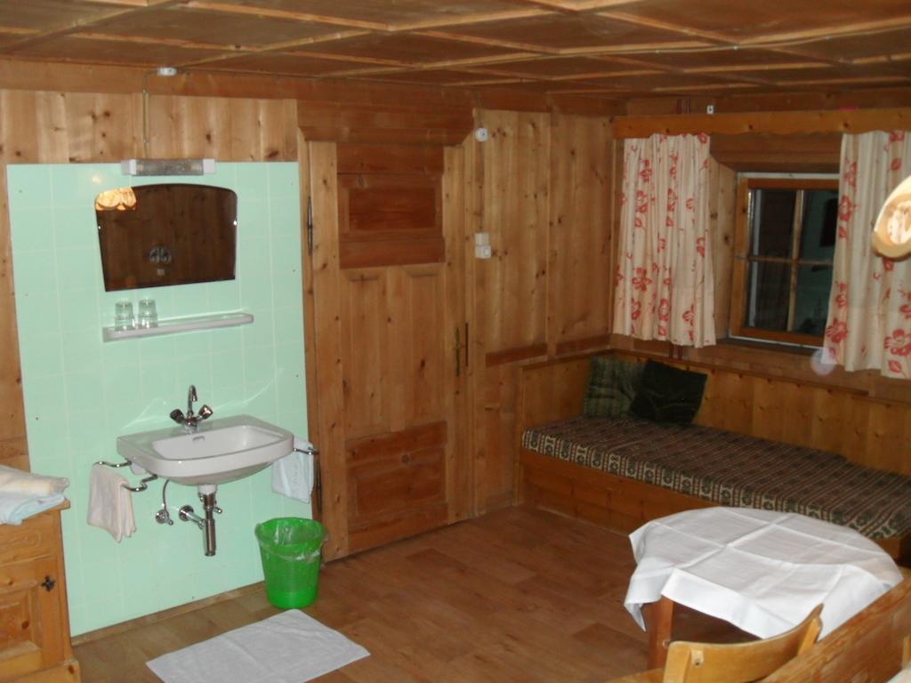 Appartement Haus Schellenschmied à Pettneu am Arlberg Chambre photo